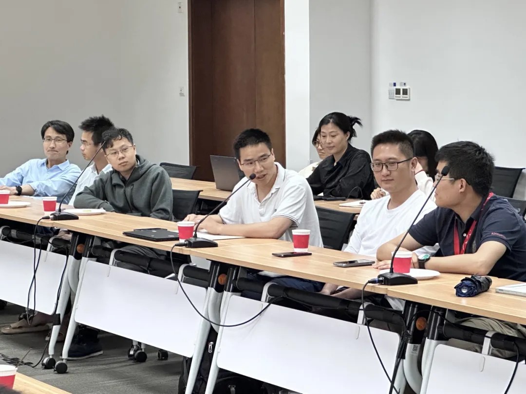 上科大物质学院举办研究生导师交流座谈会